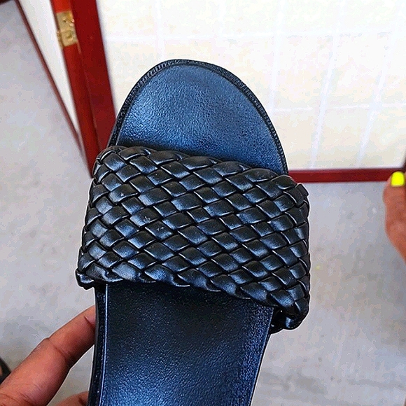 Vegan Platform Sandals - Picture 11 of 11